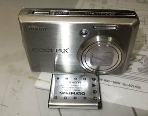 COOLPIX S600 動作確認済　バッテリー１個付属　充電器なし