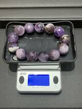【YH-23】【1円～】アメジスト ブレスレット 紫水晶 2月 誕生石 一粒直径約16㎜ 総重量約68.6ｇ パワーストーン 箱なし 現状保管品_画像4