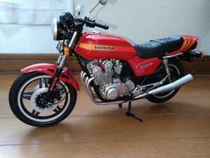 タミヤ1/6ホンダCB750Ｆバイクプラモデル　　　　　塗装済　完成品