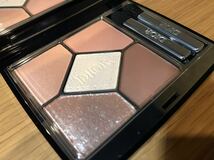 ★新品未使用★ ディオールショウ Dior サンク クルール 423 アンバー パール アイシャドウ_画像3