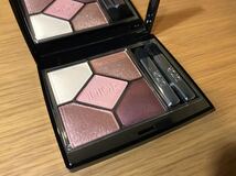 ★新品未使用★ ディオールショウ Dior サンク クルール 743 ローズ チュール アイシャドウ_画像2