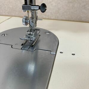 JANOME ジャノメ MODEL 804 レトロミシン アンティークミシン 手工芸 ハンドクラフト 裁縫道具 裁縫 ペダル付き 4 カ 5769の画像3