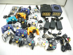 C5831*GAMECUBE Game Cube body 2 pcs + other peripherals parts complete set set large amount set sale * condition no check present condition delivery [ Junk ]