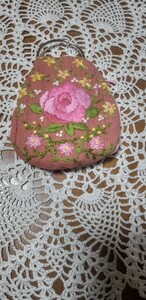  hand made hand embroidery key pouch ( rose )