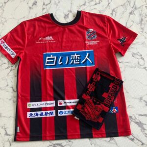 美品　北海道コンサドーレ札幌 2017年浦和レッズ戦　ユニフォーム型Tシャツ