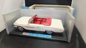 Sun Star　サンスター　1/18 ’64 Ford Galaxie 500 Classic Models 白 フォードギャラクシー ダイキャストミニカー