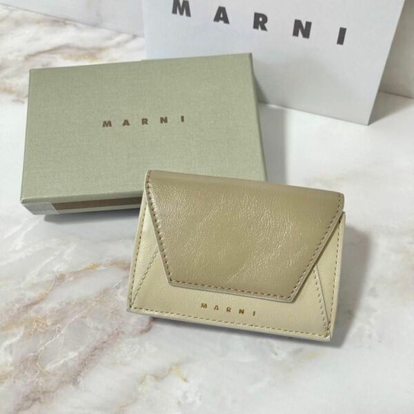 MARNI MUSEO 三つ折り ミニ財布 折り財布 ベージュ スムースレザー