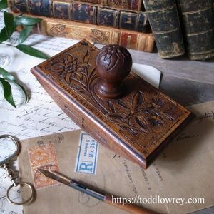 【芳しいアルプスの妖精をデスクに】アンティーク スイス ブロッター 木製 エーデルワイス 彫刻◆Antique Blotter with Edelweiss Caving◆