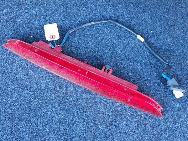 GP2 フィットシャトル ハイマウントストップランプ LED KOITO 286-22090 ホンダ 34270-TF7-J01