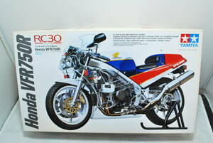 ■　希少！未開封　タミヤ　1/12　ホンダ　VFR750R　RC30　透明カウル・レーシングスタンド付　■