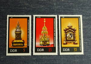 東ドイツ切手　オールド・クロック　３種未使用　1975年