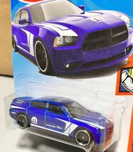 ホットウィール '11 ダッジ チャージャー R/T モパー DODGE CHARGER R/T ブルー_画像2