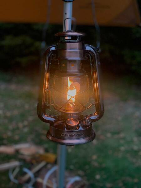 ☆美しい炎が幻想的な雰囲気に　ランタン　キャンプ　オイル