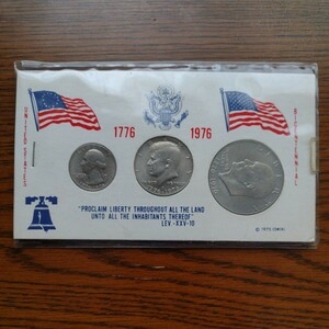 アメリカ合衆国　記念硬貨セット　１ドル　５０セント　２５セント　３枚セット　コイン