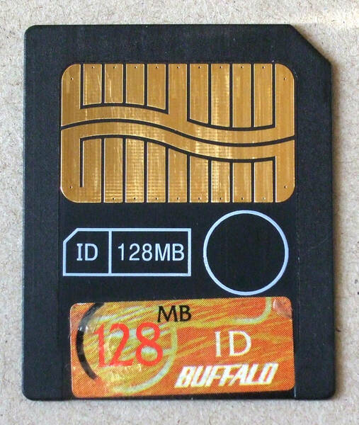 送料無料 BUFFALO バッファロー SMART MEDIA スマートメディア 128MB 1枚 ID付 KOREA 表記 デジカメでフォーマット済み 即決！