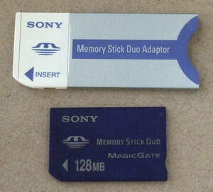 送料無料 SONY ソニー 純正 MEMORY STICK メモリースティック Duo 128MB MSH-M128 アダプタ付き MSAC-M2 日本製 MADE IN JAPAN 即決！