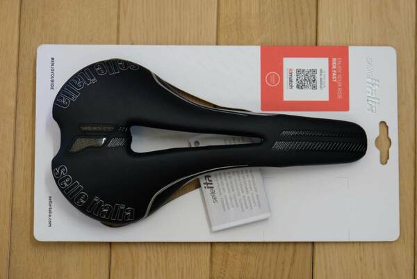 【新品・即決・送料込】Selle Italia FLITE FLOW Racing