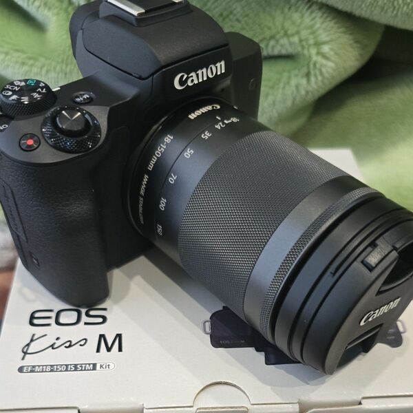 Canon EOS Kiss M EF-M18-150 IS STM Kit　レンズキット ミラーレス一眼　防湿庫保管　おまけ多