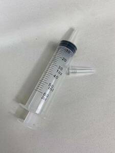  new goods * easy to use capacity 60ml note . vessel syringe pump oil exchange various use .. moving meal note . vessel waterer breast feeding vessel cat dog supplies medicine assistance note go in vessel 