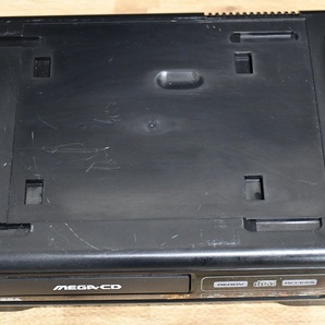 NY5-3【ジャンク品】SEGA MEGA-CD HAA-2910 セガ メガCD メガドライブ周辺機器 CD-ROMプレーヤー 動作未確認 中古品 保管品の画像4