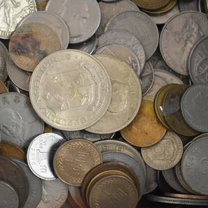 W5-26 外国硬貨 大量まとめ 古銭 硬貨 外貨 中国 アメリカ 韓国 スイス フランス 等 世界各国 総重量約6.75kg 現状品の画像5