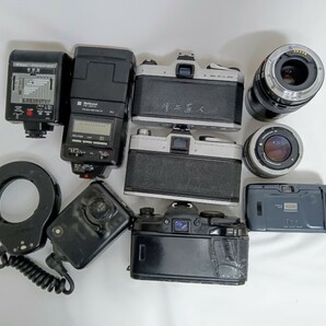 ジャンクまとめ売り Canon Pentax含むフィルムカメラ Canon FD 50mm 1.4含むレンズ Nikonストロボ含む 計9個 動作未確認 同梱不可 RJ32の画像2