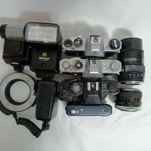 ジャンクまとめ売り Canon Pentax含むフィルムカメラ Canon FD 50mm 1.4含むレンズ Nikonストロボ含む 計9個 動作未確認 同梱不可 RJ32の画像3