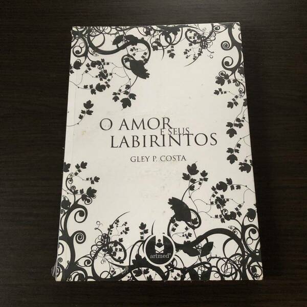 Livro em portugus ポルトガル語の本 ☆O amor e seus labirintos