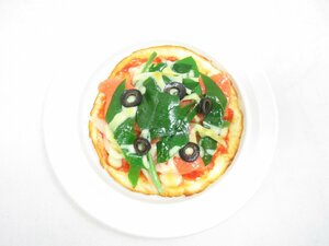 ★【直接引取不可】. 食品サンプル ディスプレイ pizza ピザ ピッツァ サーモンのピザ サーモン オリーブ バジル 容器付き 見本品 料理模型