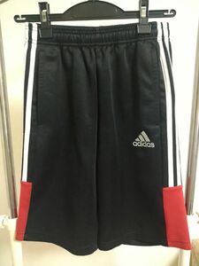 adidas ハーフパンツ