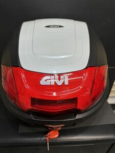 GIVI モノロックケース E300N backrestincluded Pearlホワイト