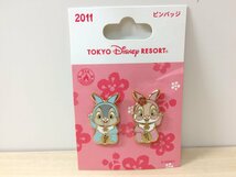 ディズニー 《未使用品》TDR 正月 2011 ピンバッジ とんすけ ミスバニー 招き猫 7A50 【60】_画像1