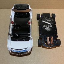 【中古・送料込】1/32 スロットカー Revoslot BMW2002ti_画像5