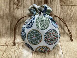 巾着袋 巾着　植物　リス　鳥　丸底　ハンドメイド ミニ巾着 drawstring bag handcrafted