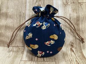 巾着袋 巾着ポーチ 和柄　猫　手毬　丸底　ハンドメイド 手作り　ミニ巾着　japanese drawstring bag handcrafted 