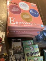 5.11 アニメグッズまとめ　アクリル製品他　約45点　ワンピース　鬼滅の刃 東京リベンジャーズ　エルデンリング　他_画像2