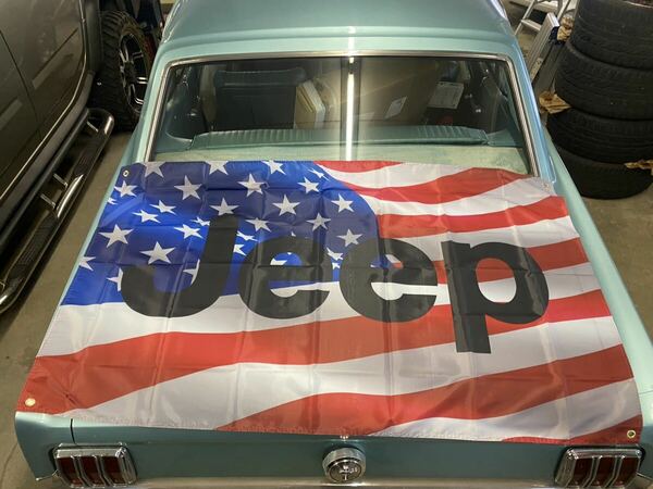 JEEP ロゴ ジープ バーナー 特大 フラッグ 旗 ガレージ 雑貨 アメリカン 装飾 看板 旗 ポスター インテリア 150×90 通し4つ