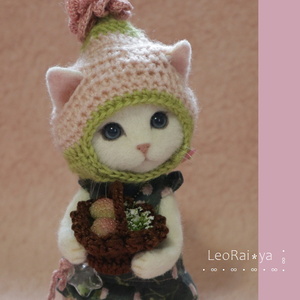 LeoRai*ya*-* doll type cat Chan.** wool felt cat *. doll cat * cat *....* hand made 