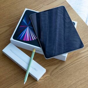 美品 iPad Pro 第3世代 128GB WiFiモデル 11インチ + Apple Pencil 2