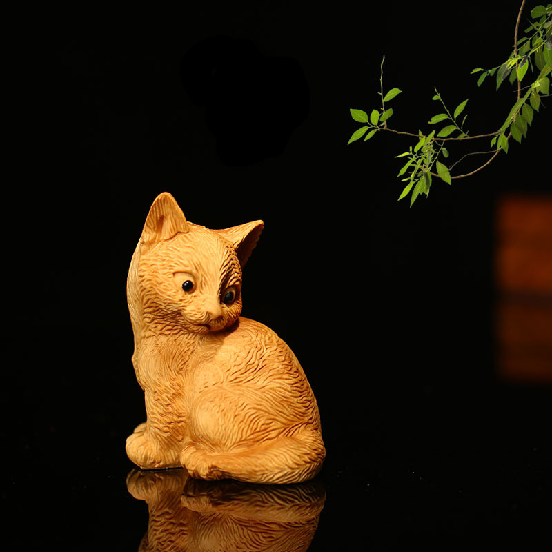 [Tsuge wood carving animal] ◆Sitting cat◆ Natural/natural wood/handmade/handmade/crafted carving/interior/present/lucky charm, antique, collection, Craft, woodworking, bamboo crafts