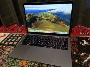 MacBook Pro (13インチ, 2019, Thunderbolt 3ポート x 2) GT