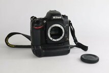 Nikon ニコン D600 デジタル一眼カメラ ボディ + MB-D14 マルチパワーバッテリーパック★F_画像1