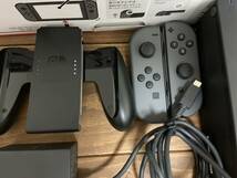 Nintendo Switch 本体 HAC-001(-01) グレー ニンテンドースイッチ 美品 おまけに社外コントローラーアダプタ&ソフト付き_画像8