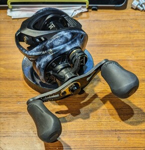 リールのカスタムペイント ダイワ 釣具 DAIWA リール