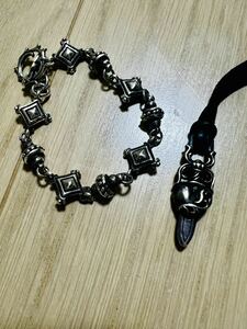 CHROME HEARTS