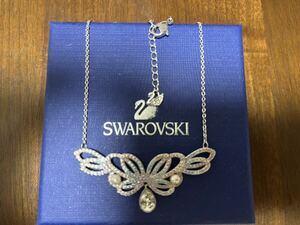  Swarovski колье бабочка узор серебряный цвет 
