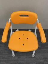【M】パナソニック pansonic PN-L41821 シャワーチェアー 介護椅子 高さ調整 折りたたみ オレンジ いす 椅子_画像2