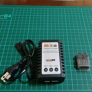 即決《送料無料》　電圧計付　リポ バッテリー 充電器 2セル 3セル 7.4V 11.1V　ラジコン　電動ガン　ドリフト　YD-2 ドリパケ　tt01　tt02