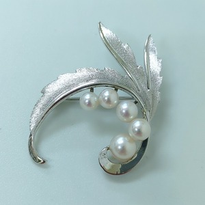 MIKIMOTO ミキモト　パール　ブローチ　シルバーカラー