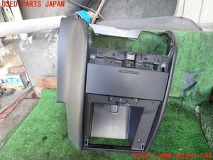 5UPJ-95867549]エルグランド(NE51)コンソール 中古